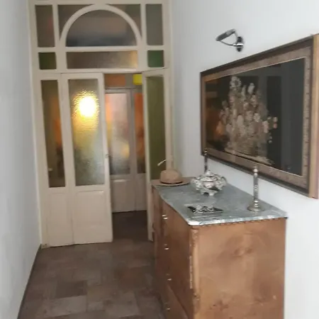 Apartment Nonna Ledi Centro Storico